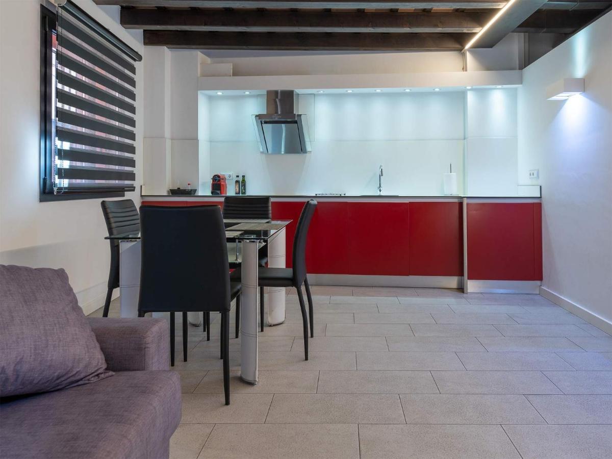 Apartaments Y Habitacions Entre Volcans Олот Экстерьер фото