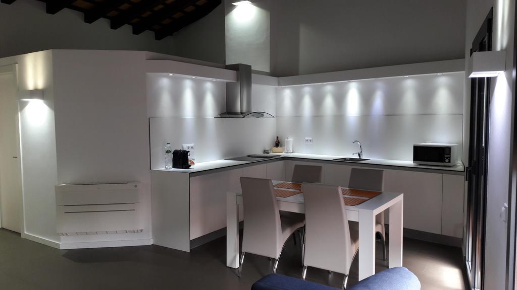 Apartaments Y Habitacions Entre Volcans Олот Экстерьер фото