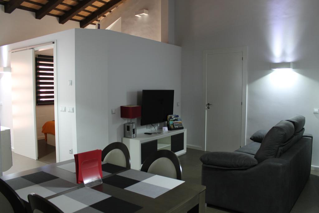 Apartaments Y Habitacions Entre Volcans Олот Экстерьер фото